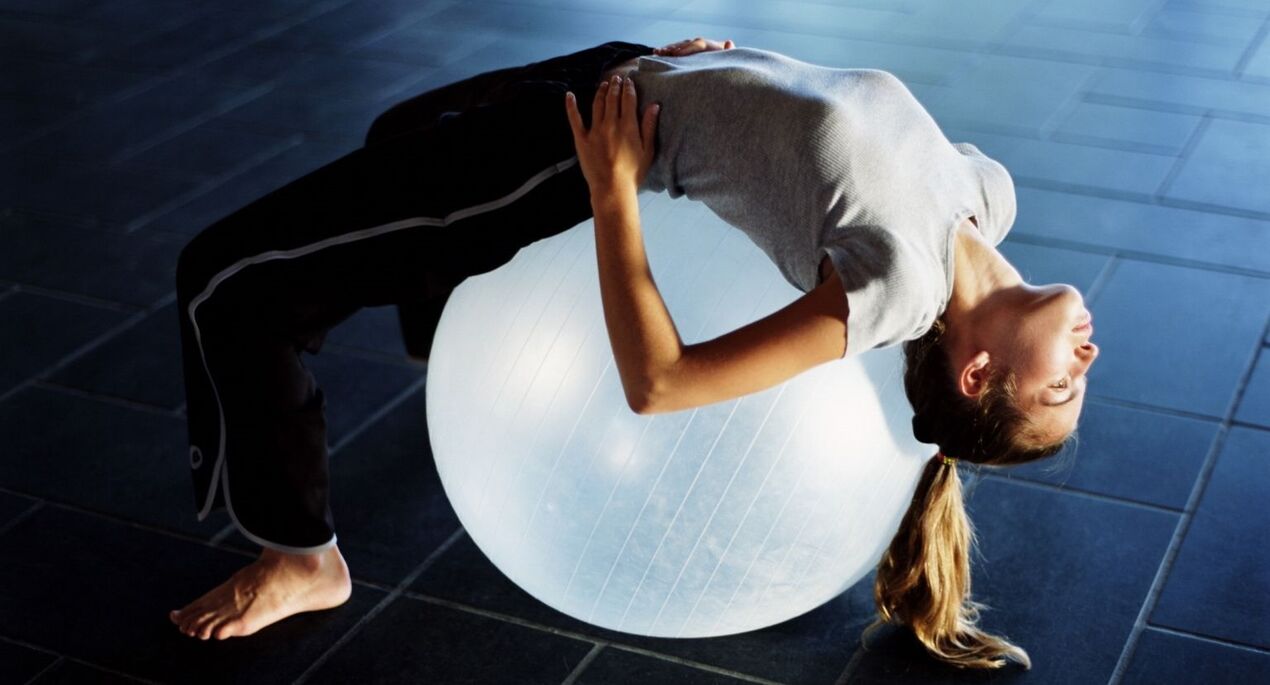 cvičení na fitball pro osteochondrózu